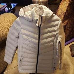 Elegant Women's Light Gray Puffer Jacket